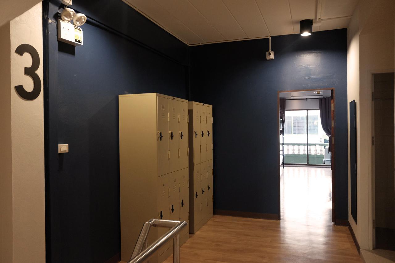 Phresh Hostel Bangkok Exterior photo